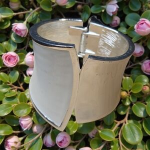 Elegant Silver and White Women's Bracelet